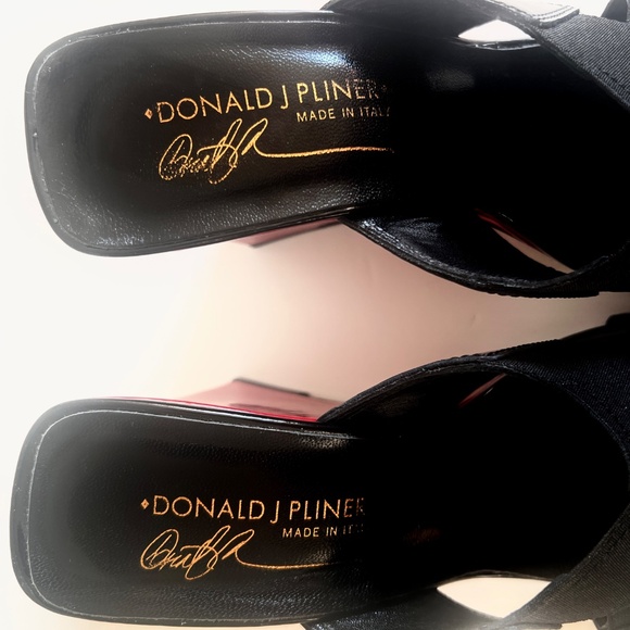 Donald Pliner Ishi Black/Red Patent Leather Elastic Strap Wedge Sandals 8.5M - Picture 13 of 16